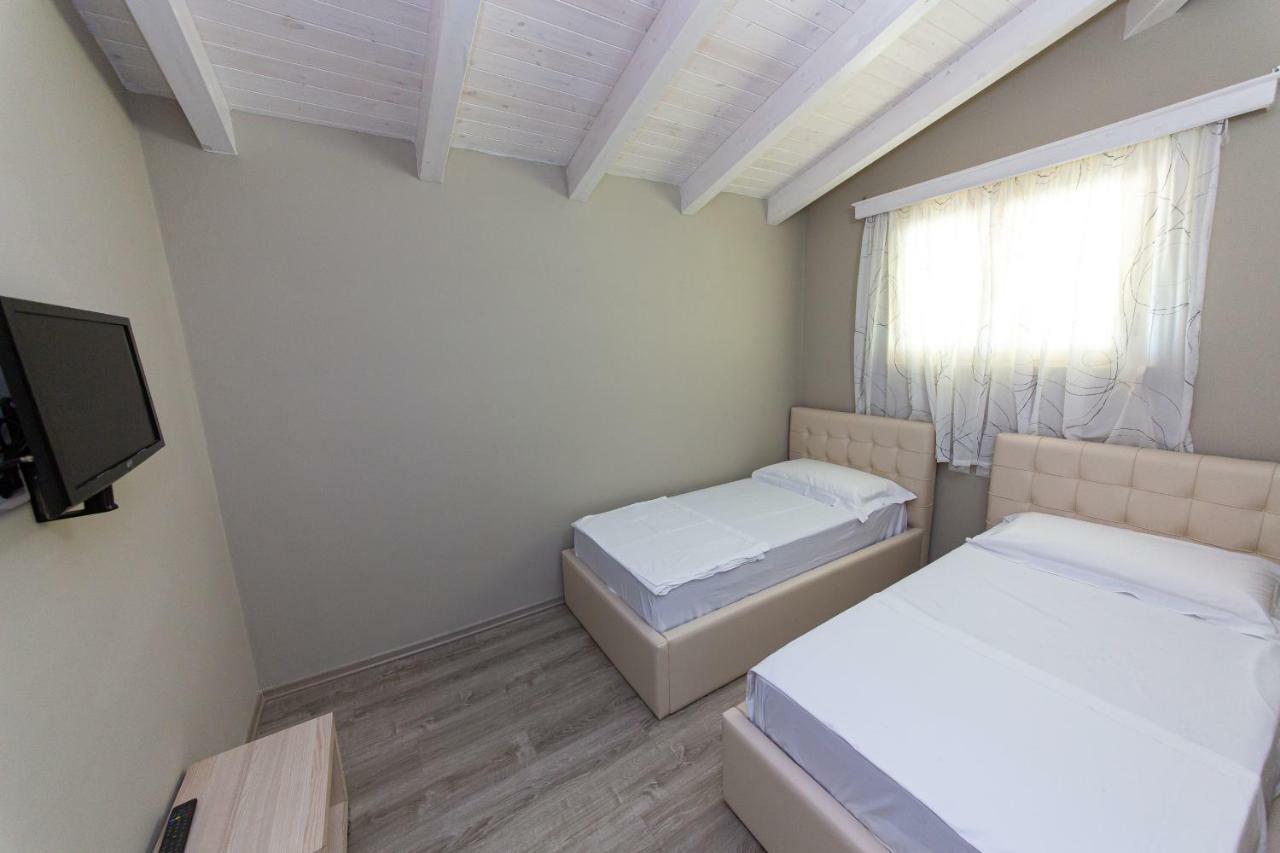 Hotel Roi Радима Экстерьер фото